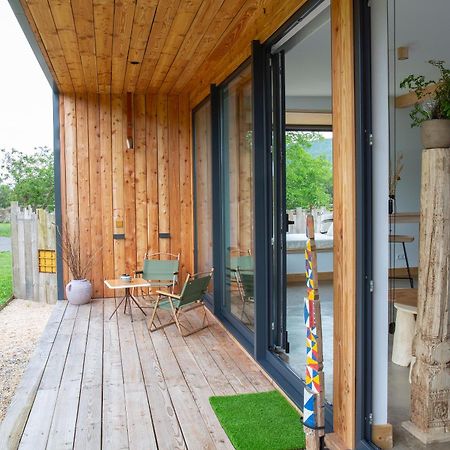 Vibe Luxury Cabins Арнуеро Екстериор снимка