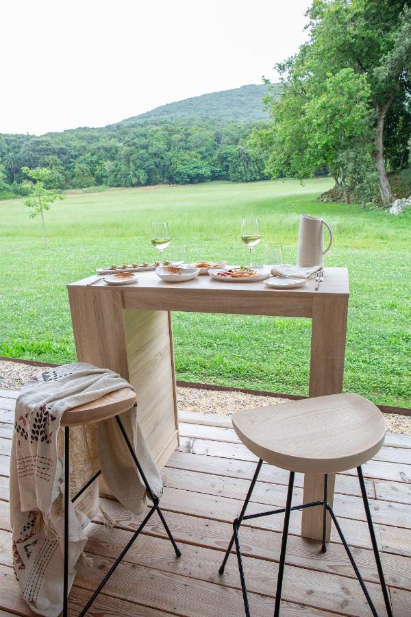Vibe Luxury Cabins Арнуеро Екстериор снимка