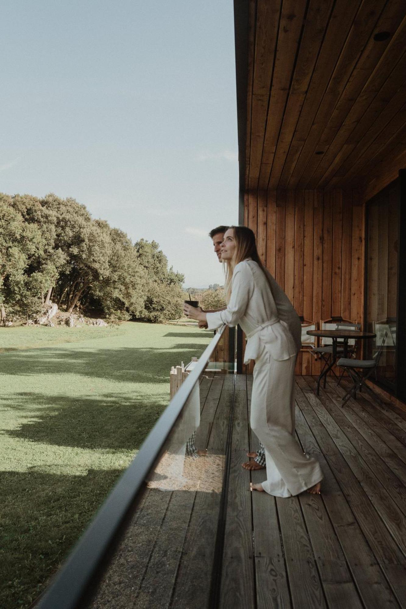 Vibe Luxury Cabins Арнуеро Екстериор снимка