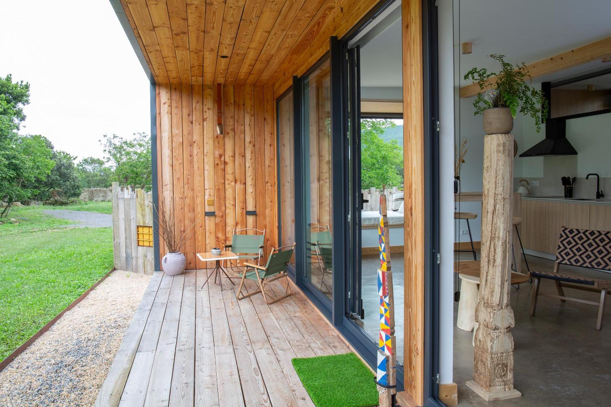 Vibe Luxury Cabins Арнуеро Екстериор снимка