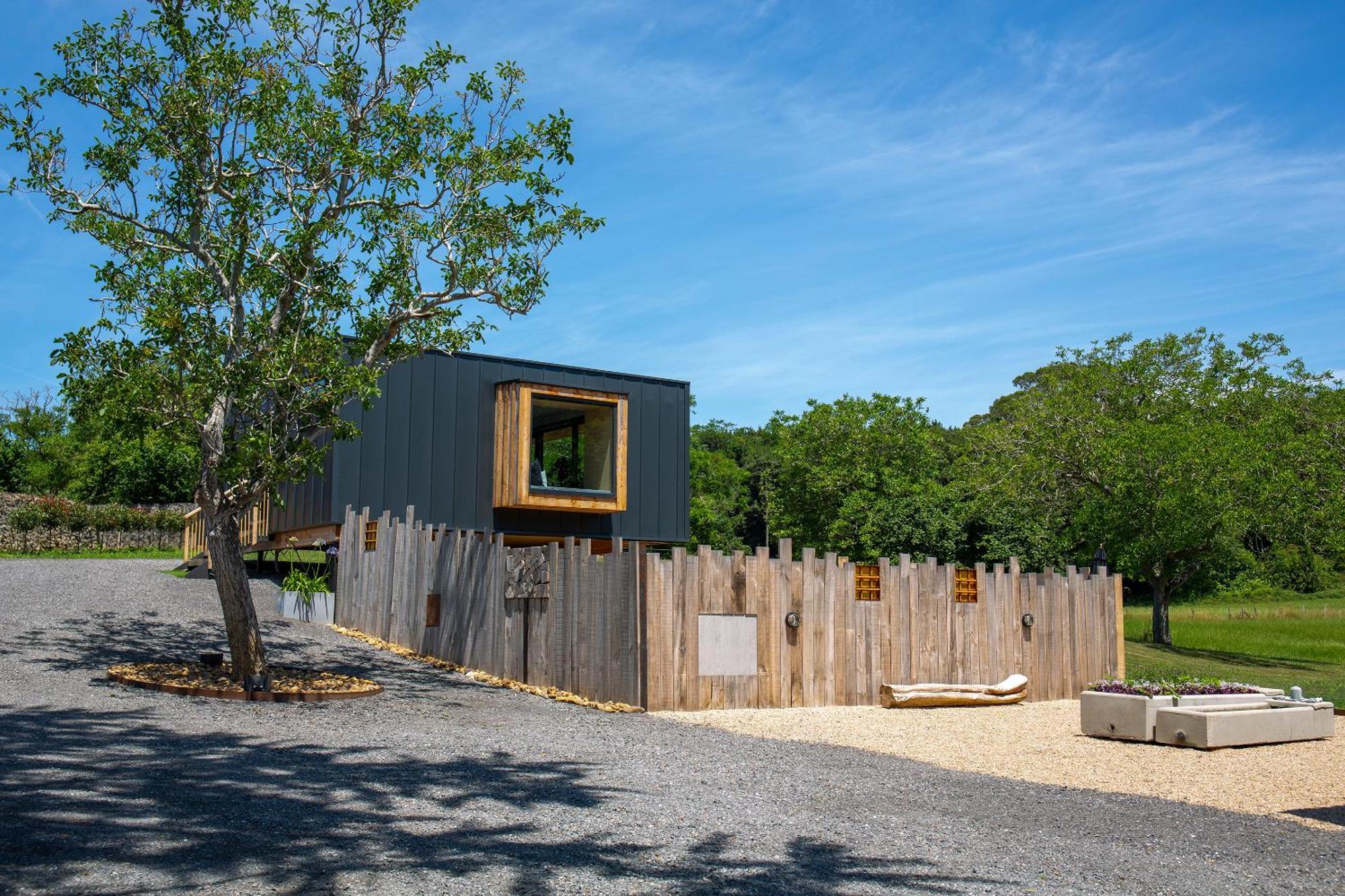 Vibe Luxury Cabins Арнуеро Екстериор снимка